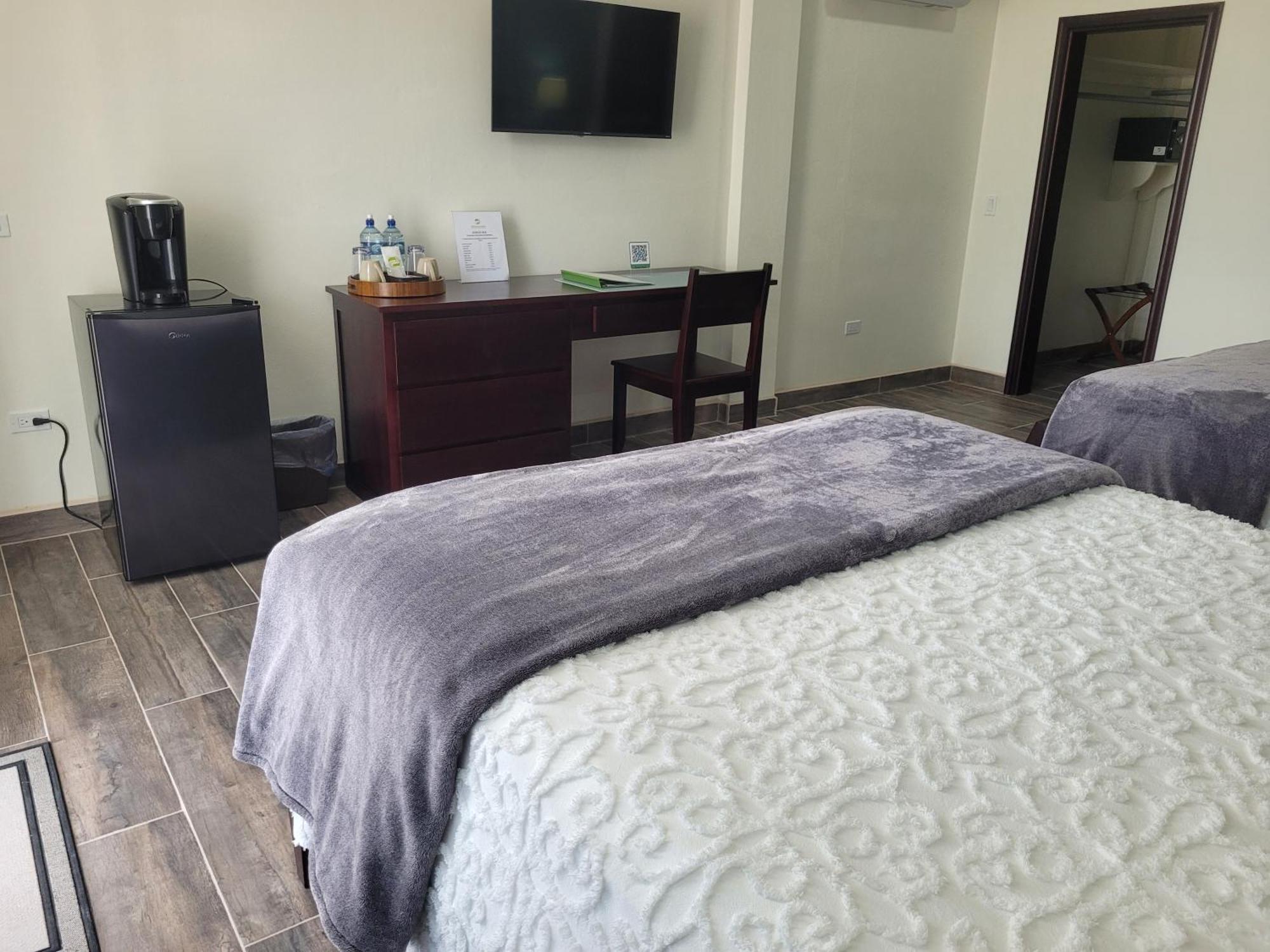 Ashton Court Belize Hotel Belize City Exterior photo
